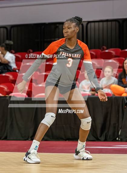 Thumbnail 1 in Polk County vs Falls Lake (NCHSAA 1A Final) photogallery.