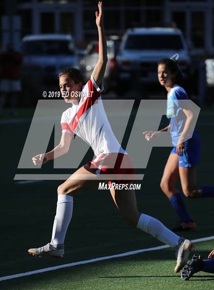 Thumbnail 2 in Branson vs. Marin Academy (CIF NCS D4 Semifinal) photogallery.