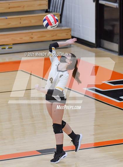 Thumbnail 3 in Illini Central @ Illini Bluffs photogallery.