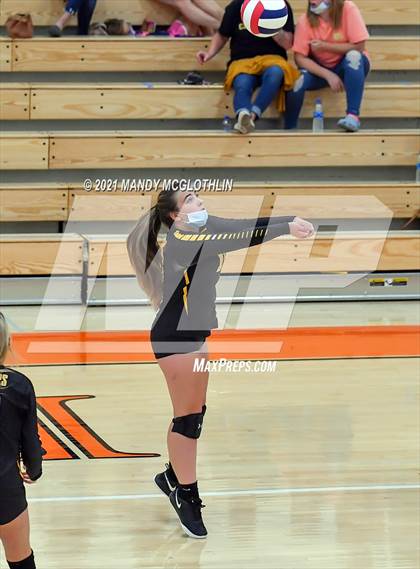 Thumbnail 2 in Illini Central @ Illini Bluffs photogallery.