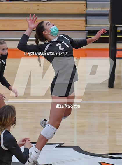 Thumbnail 1 in Illini Central @ Illini Bluffs photogallery.
