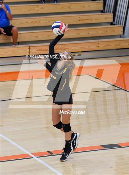Thumbnail 1 in Illini Central @ Illini Bluffs photogallery.