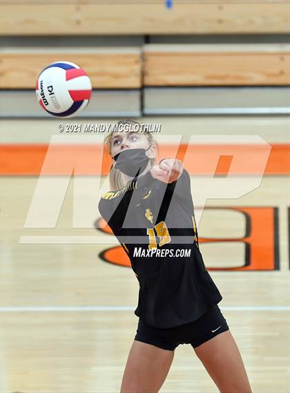 Thumbnail 3 in Illini Central @ Illini Bluffs photogallery.