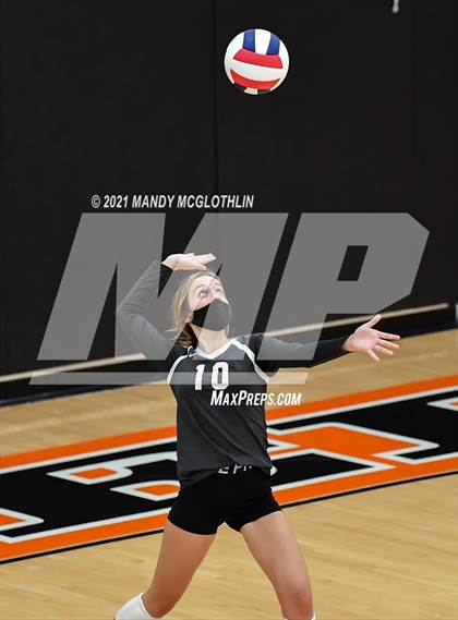 Thumbnail 1 in Illini Central @ Illini Bluffs photogallery.
