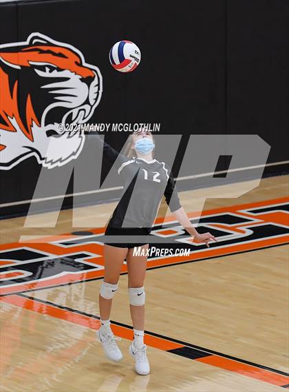 Thumbnail 1 in Illini Central @ Illini Bluffs photogallery.