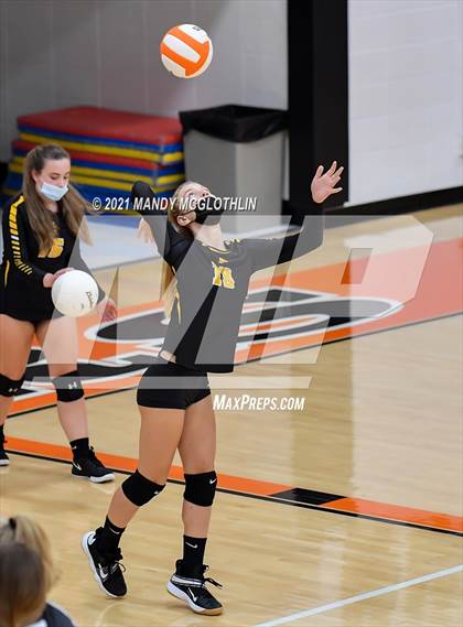 Thumbnail 2 in Illini Central @ Illini Bluffs photogallery.
