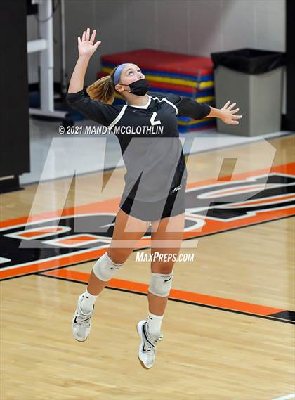 Thumbnail 3 in Illini Central @ Illini Bluffs photogallery.