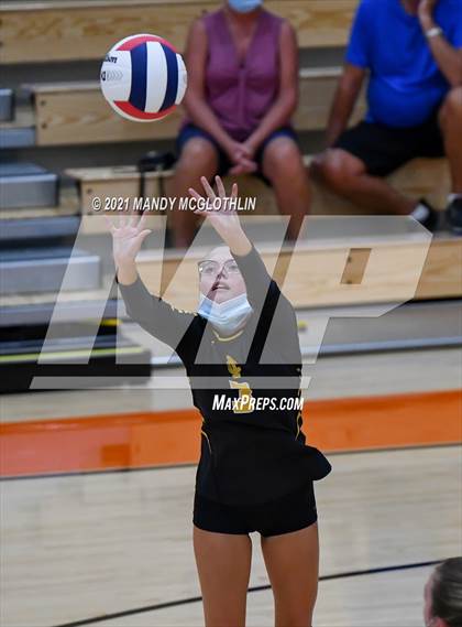 Thumbnail 2 in Illini Central @ Illini Bluffs photogallery.