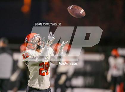Thumbnail 3 in Shiloh Christian vs. Nashville (AAA 4A Quarterfinal Playoff) photogallery.