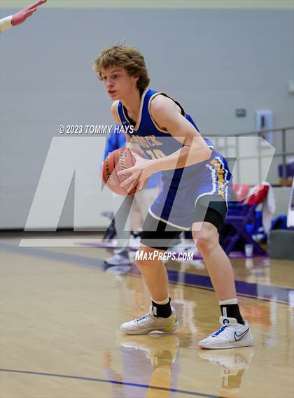 Thumbnail 2 in Hamshire-Fannett vs. Brock (Championship Tournament Ft. Worth) photogallery.