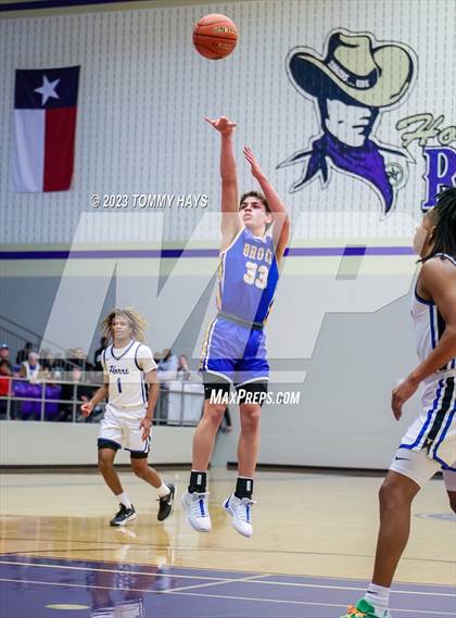 Thumbnail 3 in Hamshire-Fannett vs. Brock (Championship Tournament Ft. Worth) photogallery.