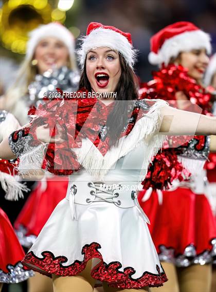 Thumbnail 3 in Gilmer vs. Bellville (UIL 4A D2 Football Final) photogallery.