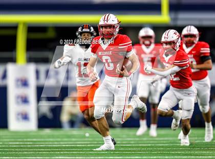 Thumbnail 3 in Gilmer vs. Bellville (UIL 4A D2 Football Final) photogallery.