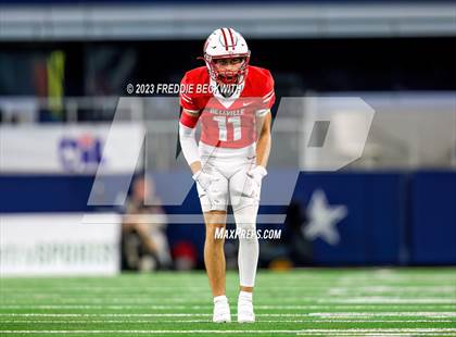 Thumbnail 3 in Gilmer vs. Bellville (UIL 4A D2 Football Final) photogallery.