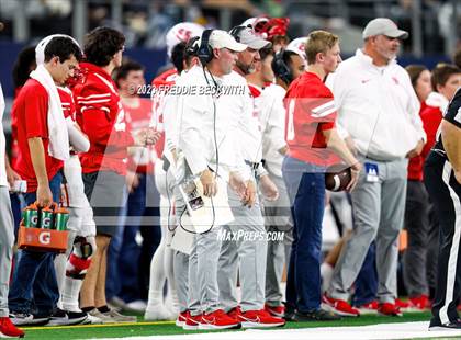 Thumbnail 3 in Gilmer vs. Bellville (UIL 4A D2 Football Final) photogallery.