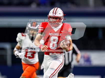 Thumbnail 1 in Gilmer vs. Bellville (UIL 4A D2 Football Final) photogallery.