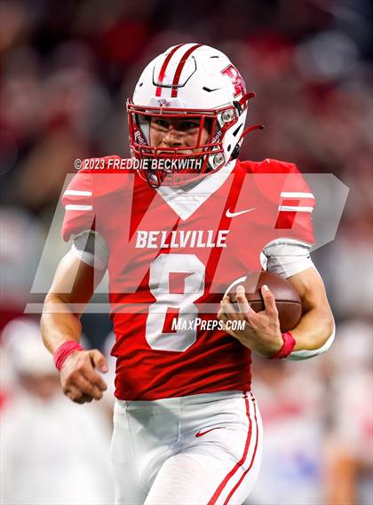 Thumbnail 3 in Gilmer vs. Bellville (UIL 4A D2 Football Final) photogallery.
