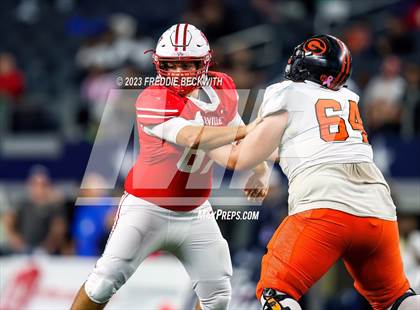 Thumbnail 1 in Gilmer vs. Bellville (UIL 4A D2 Football Final) photogallery.