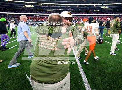 Thumbnail 3 in Gilmer vs. Bellville (UIL 4A D2 Football Final) photogallery.