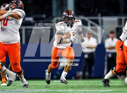 Thumbnail 3 in Gilmer vs. Bellville (UIL 4A D2 Football Final) photogallery.