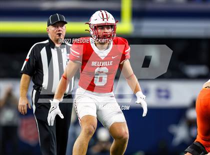 Thumbnail 3 in Gilmer vs. Bellville (UIL 4A D2 Football Final) photogallery.