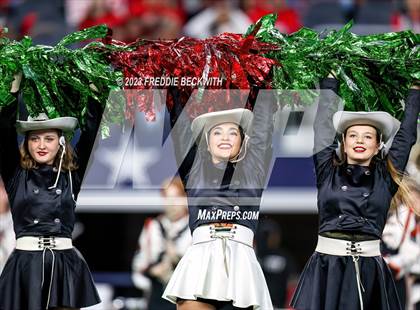 Thumbnail 3 in Gilmer vs. Bellville (UIL 4A D2 Football Final) photogallery.