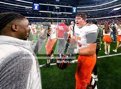 Thumbnail 3 in Gilmer vs. Bellville (UIL 4A D2 Football Final) photogallery.