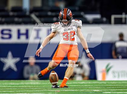 Thumbnail 3 in Gilmer vs. Bellville (UIL 4A D2 Football Final) photogallery.