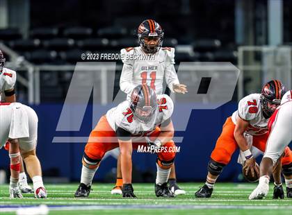 Thumbnail 2 in Gilmer vs. Bellville (UIL 4A D2 Football Final) photogallery.