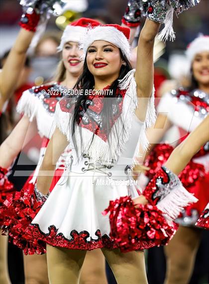 Thumbnail 3 in Gilmer vs. Bellville (UIL 4A D2 Football Final) photogallery.