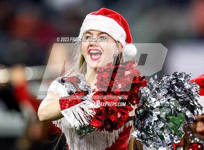 Thumbnail 1 in Gilmer vs. Bellville (UIL 4A D2 Football Final) photogallery.