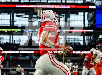 Thumbnail 1 in Gilmer vs. Bellville (UIL 4A D2 Football Final) photogallery.