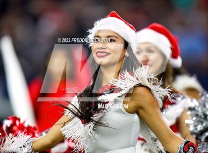Thumbnail 1 in Gilmer vs. Bellville (UIL 4A D2 Football Final) photogallery.