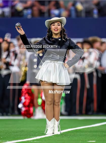 Thumbnail 3 in Gilmer vs. Bellville (UIL 4A D2 Football Final) photogallery.
