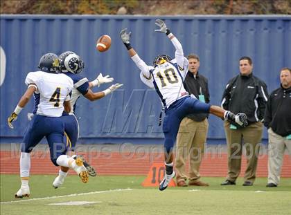 Thumbnail 1 in Inderkum vs. Casa Roble (CIF SJS D3 Final) photogallery.
