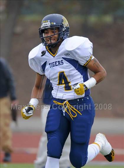 Thumbnail 3 in Inderkum vs. Casa Roble (CIF SJS D3 Final) photogallery.