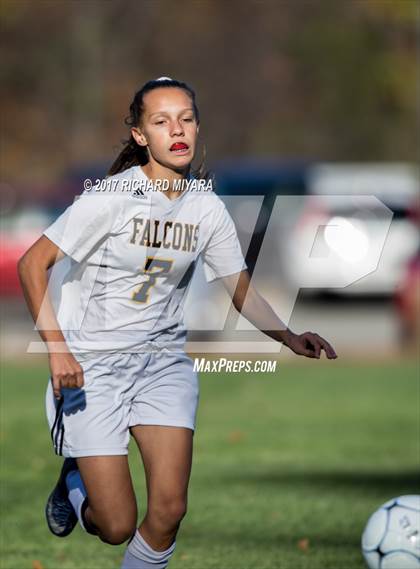 Thumbnail 1 in Bow vs. Plymouth photogallery.