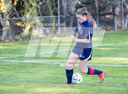 Thumbnail 1 in Bow vs. Plymouth photogallery.