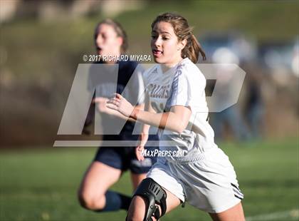 Thumbnail 1 in Bow vs. Plymouth photogallery.