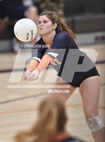 Thumbnail 3 in Tustin @ Cypress photogallery.