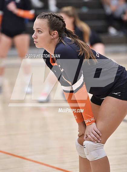 Thumbnail 2 in Tustin @ Cypress photogallery.