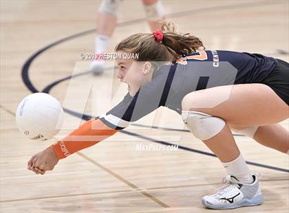 Thumbnail 3 in Tustin @ Cypress photogallery.