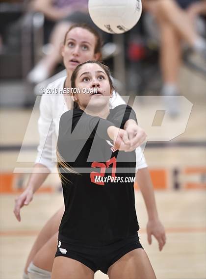 Thumbnail 1 in Tustin @ Cypress photogallery.