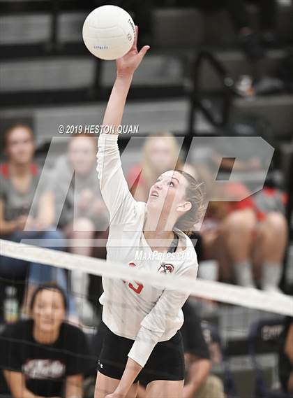 Thumbnail 3 in Tustin @ Cypress photogallery.