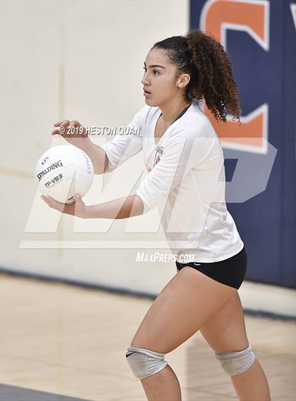 Thumbnail 1 in Tustin @ Cypress photogallery.
