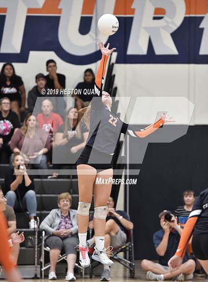 Thumbnail 3 in Tustin @ Cypress photogallery.