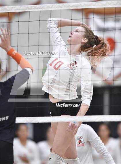 Thumbnail 3 in Tustin @ Cypress photogallery.