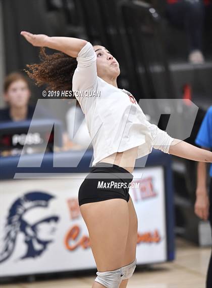 Thumbnail 1 in Tustin @ Cypress photogallery.