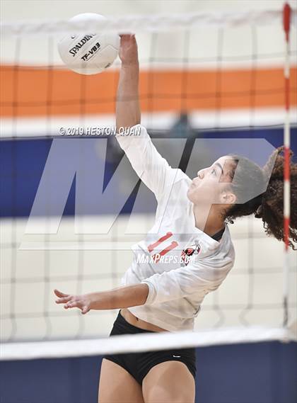 Thumbnail 1 in Tustin @ Cypress photogallery.