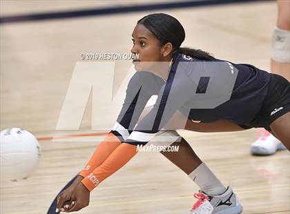 Thumbnail 3 in Tustin @ Cypress photogallery.